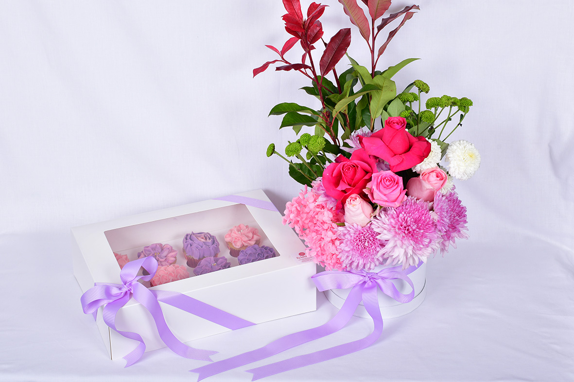 Cupcakes and Flowers |Sydney delivery