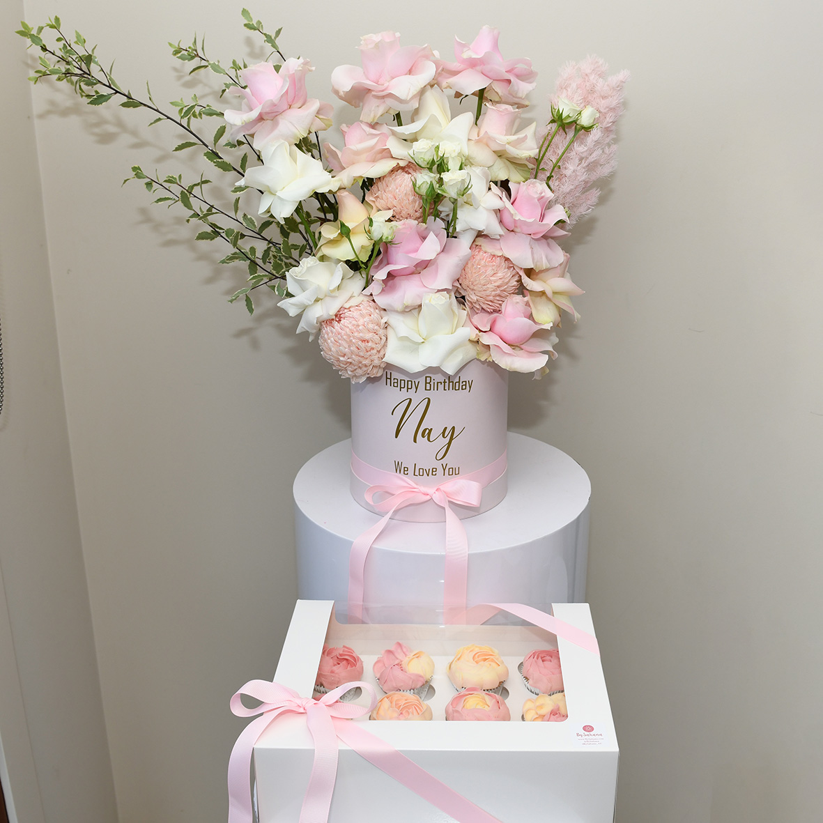 Sweet Cupcakes & Bloom Box
